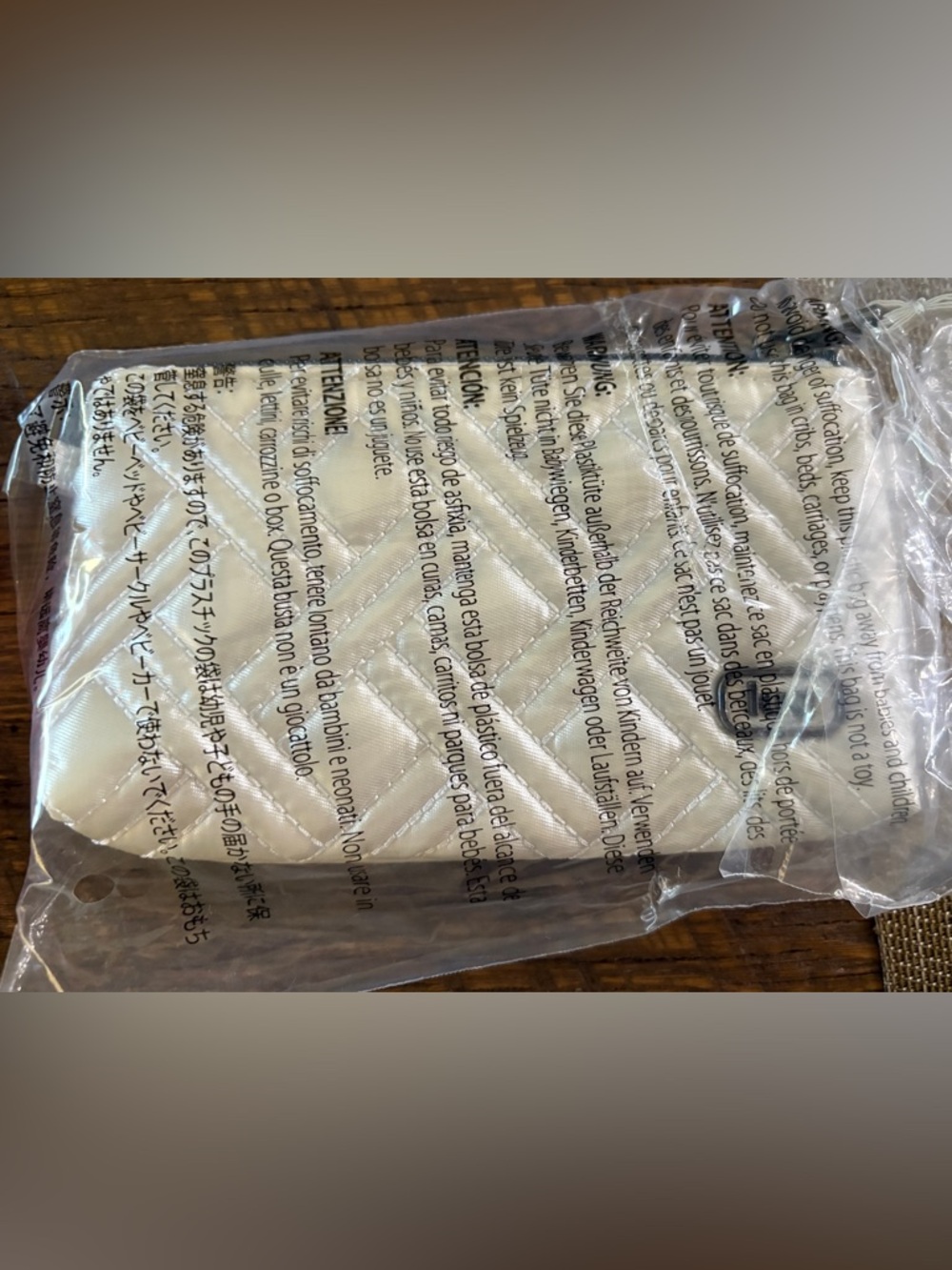 Lug Metro XL Pouch Metallic Cloud. NWT in plastic - Picture 7 of 9